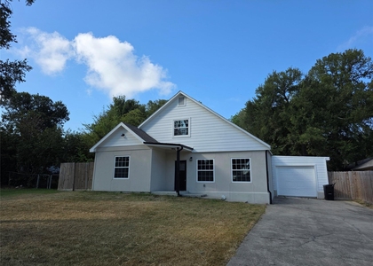 10731 Hillside Drive - Photo 1