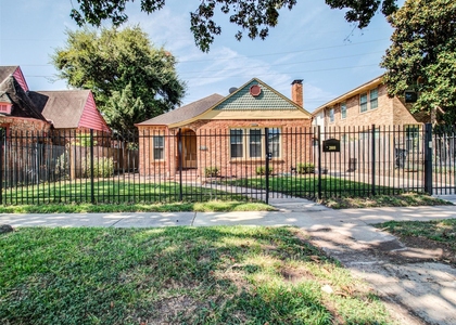 2608 Rosewood Street - Photo 1