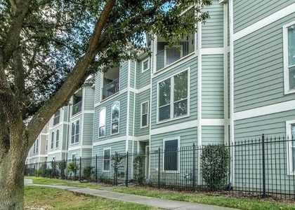 1273 W 17th Street - Photo 1