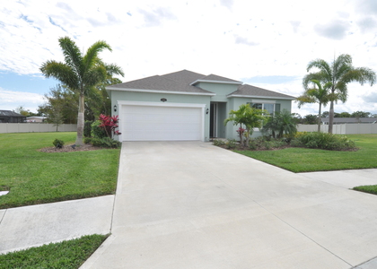 1542 Killian Drive Ne - Photo 1