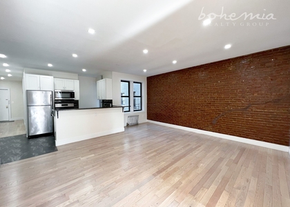 382 Wadsworth Avenue - Photo 1