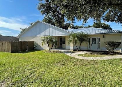 504 Lake Dexter Boulevard - Photo 1