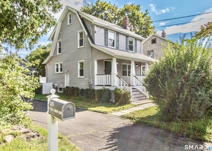 125 Oaklawn Avenue - Photo 1