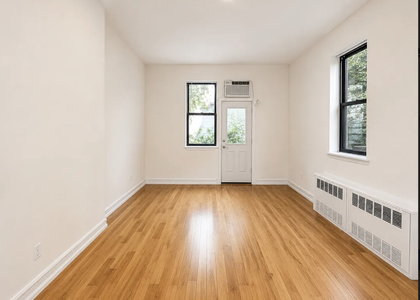 East 10th Street - Photo 1
