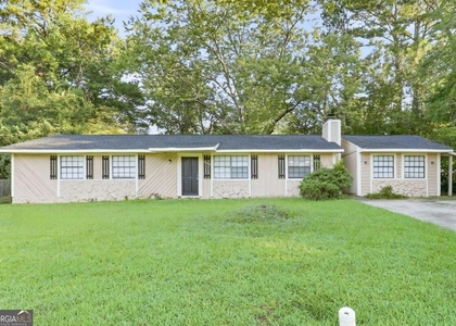 596 Crestmont Court - Photo 1