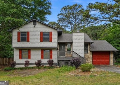 3262 Summer Wood Circle - Photo 1