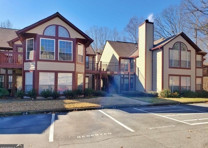 913 Wentworth Court - Photo 1