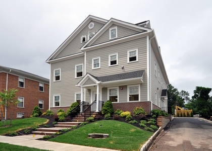 802 South Ave - Photo 1