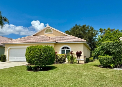 6008 Se Walkers Cay Court - Photo 1