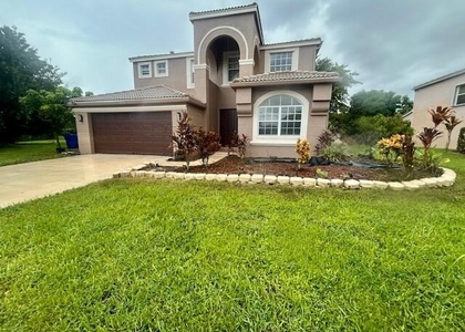 127 Saratoga Boulevard W - Photo 1