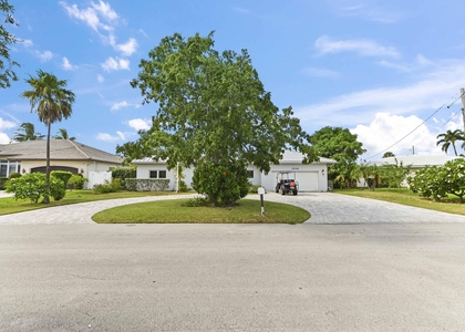 1516 Se 10th Street - Photo 1