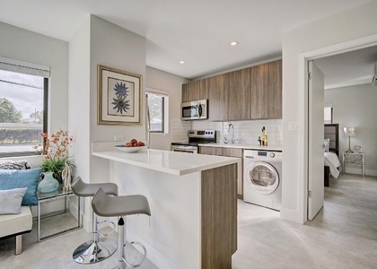 1273 Ne 38th Street - Photo 1