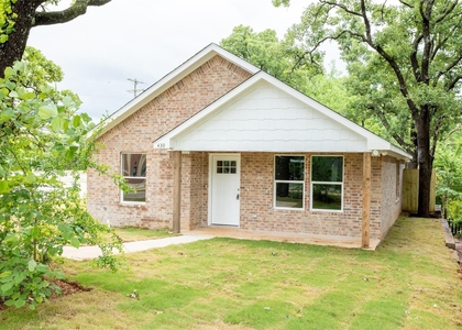 430 E Hull Street - Photo 1