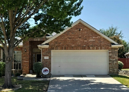 2700 Canyon Bay - Photo 1