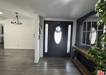 9725 Kimberly Avenue - Photo 1