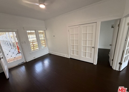 4125 S Figueroa Street - Photo 1