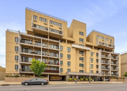 235 W Park Avenue - Photo 1