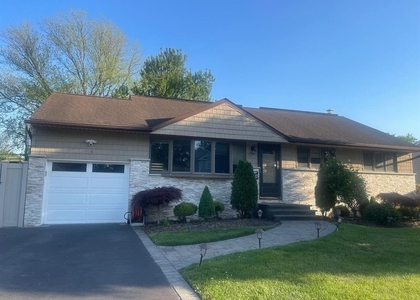 14 Hicks Avenue - Photo 1