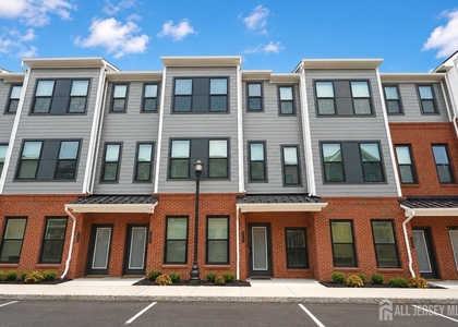 605 Parker Boulevard - Photo 1