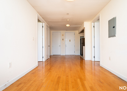 924 Metropolitan Ave - Photo 1
