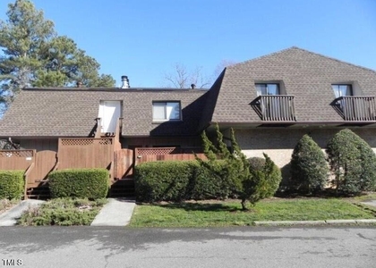 340 Summerwalk Circle - Photo 1