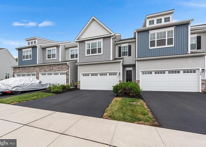 342 Ridgewood Drive - Photo 1