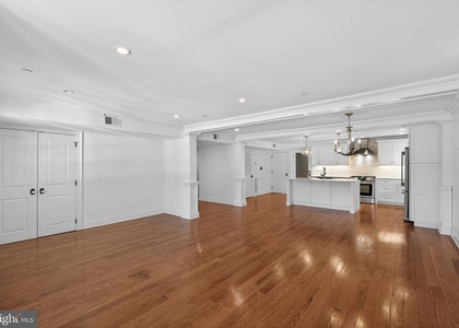 200 W Wayne Avenue - Photo 1
