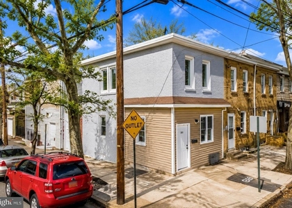 565 Lamberton Street - Photo 1