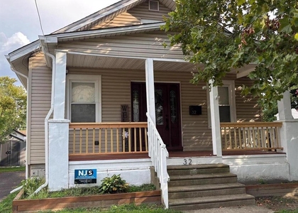 32 Pear Street - Photo 1