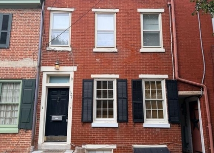 127 E Union Street - Photo 1