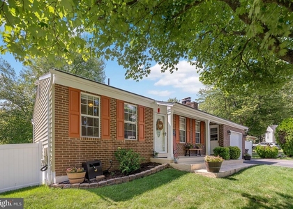 8805 Rosanne Court - Photo 1