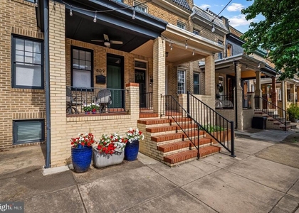 609 Grundy Street - Photo 1