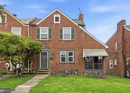 309 W 38th Street - Photo 1