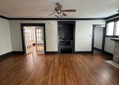 2512 College Street - Photo 1