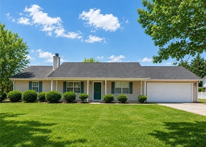 108 Greenleaf Drive - Photo 1