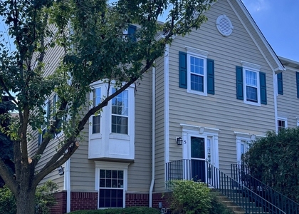 2424 Courtyard Circle - Photo 1