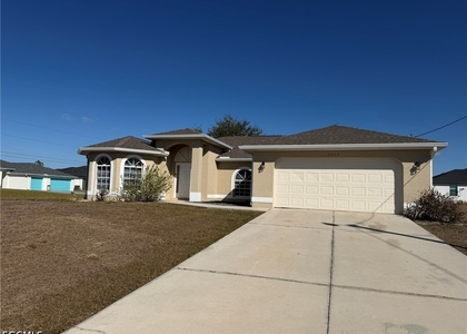 2553 Nw 21st Avenue - Photo 1