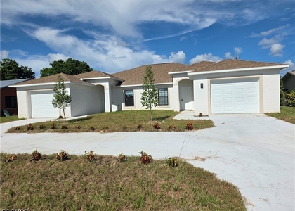 1418 Se 1st Place - Photo 1