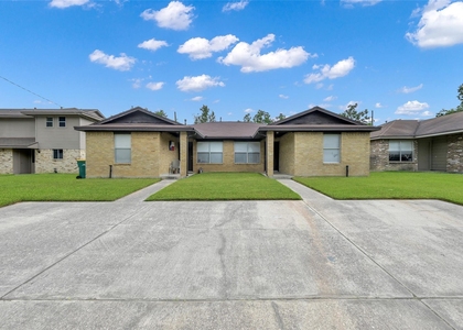 1605 Hazelwood Street - Photo 1