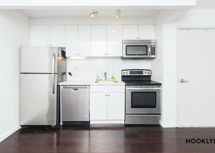 286 Stanhope St - Photo 1