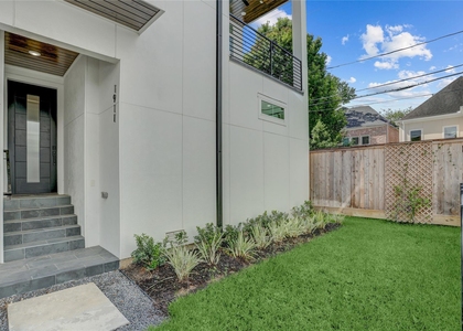 1911 Lauderdale Street - Photo 1