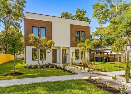 412 W Amelia Avenue - Photo 1