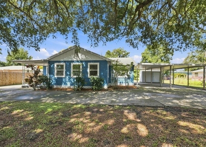 7660 54th Street N - Photo 1