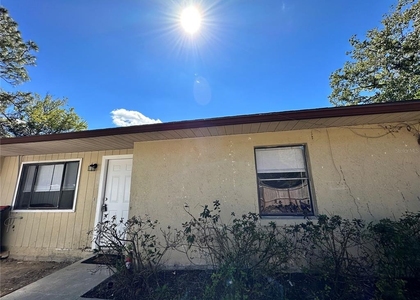 3761 Ne 40th Place - Photo 1