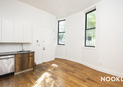 483 Evergreen Ave - Photo 1