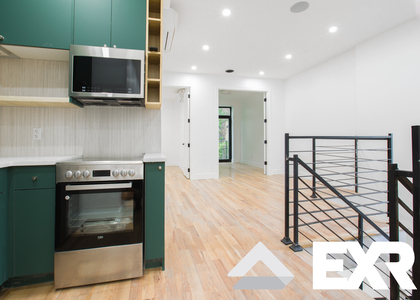 1027 Putnam Avenue - Photo 1
