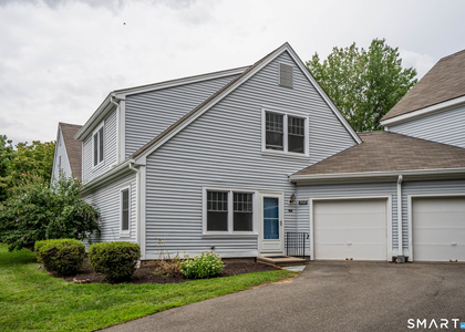 302 Briarwood Court - Photo 1