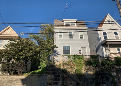 725 Clarissa St - Photo 1