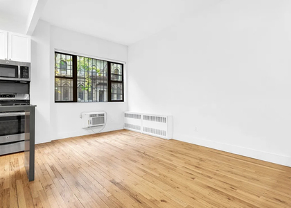 220 East 25th Street - Photo 1