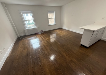 39 East 65th Street - Photo 1